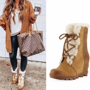 Sorel Joan of Arctic wedge shearling boots size 9
